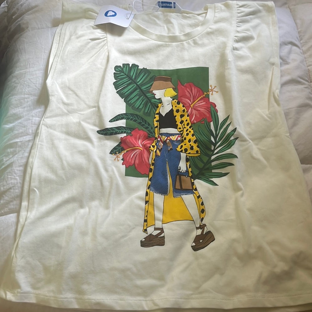 White short sleeve shirt